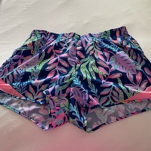 NWOT Lilly Pulitzer Luxletic Ocean Trail Shorts